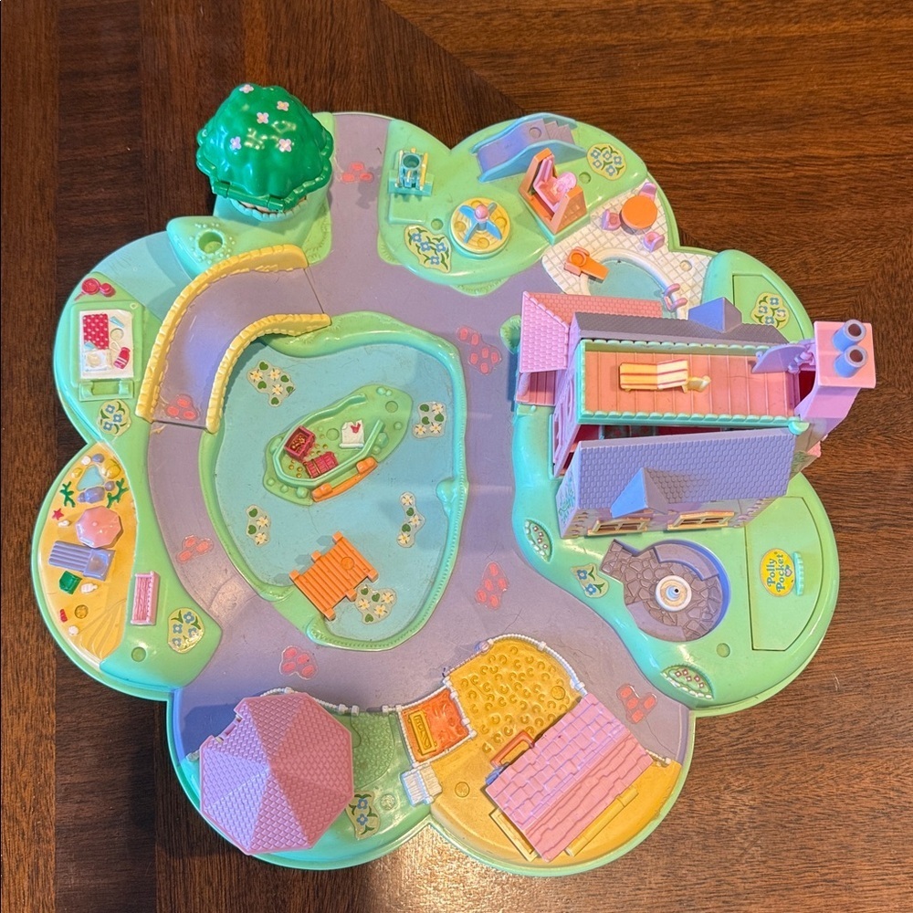 Vintage Polly Pocket 1991 - Polly’s Dream World Playtime Mansion - Picture 2 of 12